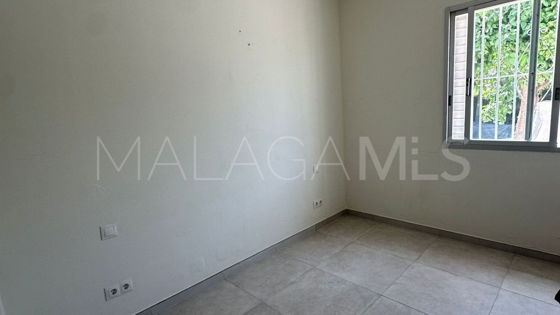 Markplanslägenhet for sale in Nueva Andalucia