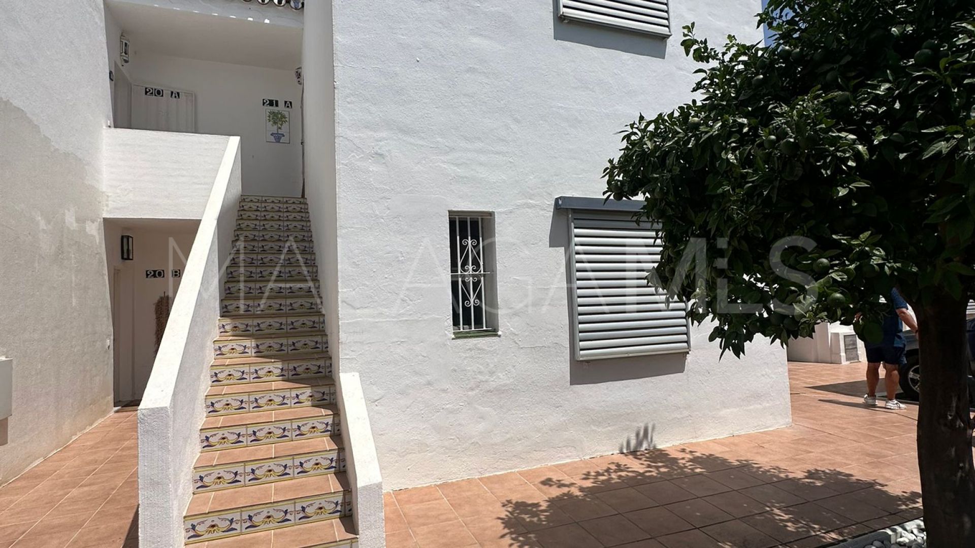 Markplanslägenhet for sale in Nueva Andalucia