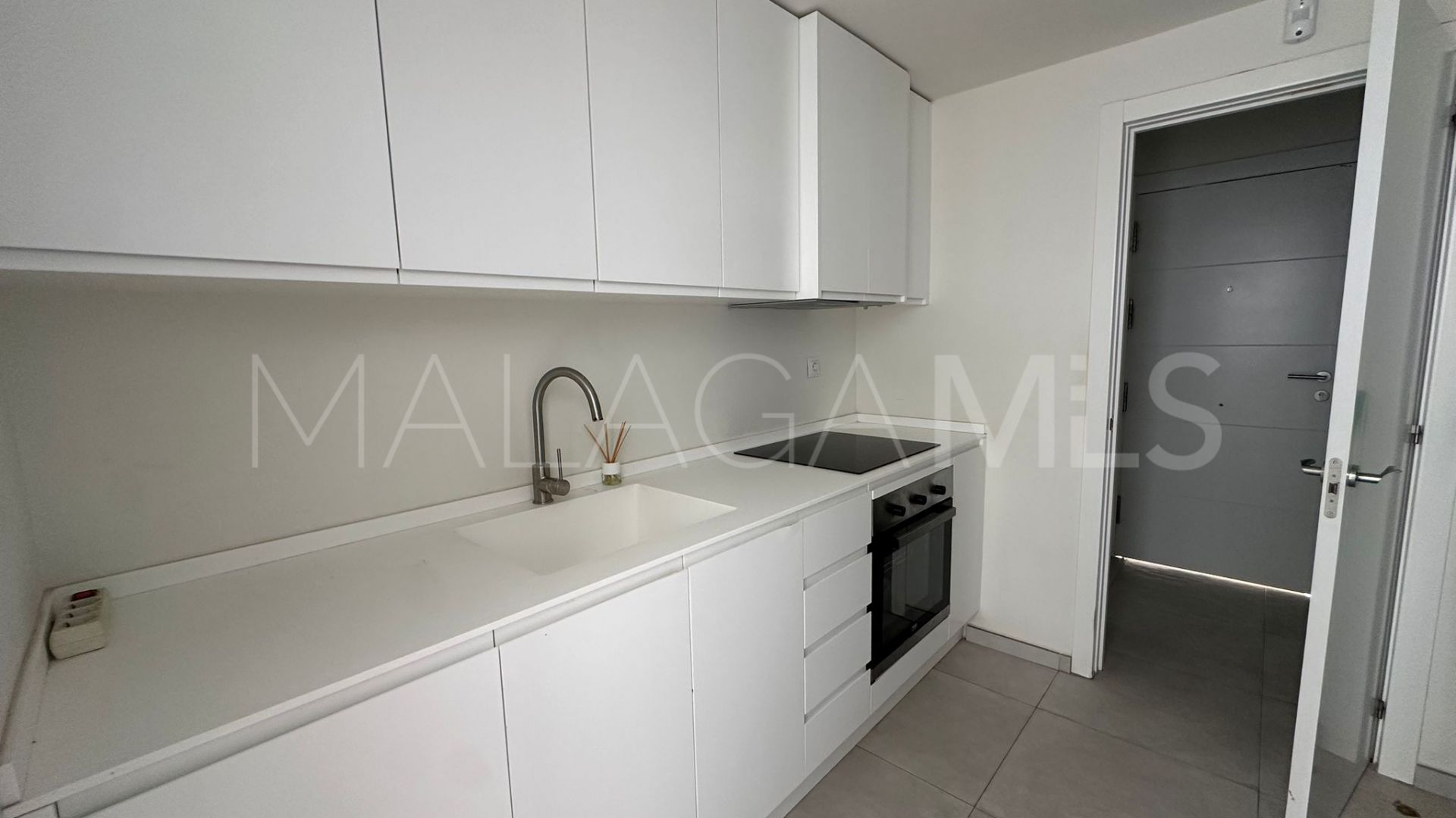 Markplanslägenhet for sale in Nueva Andalucia
