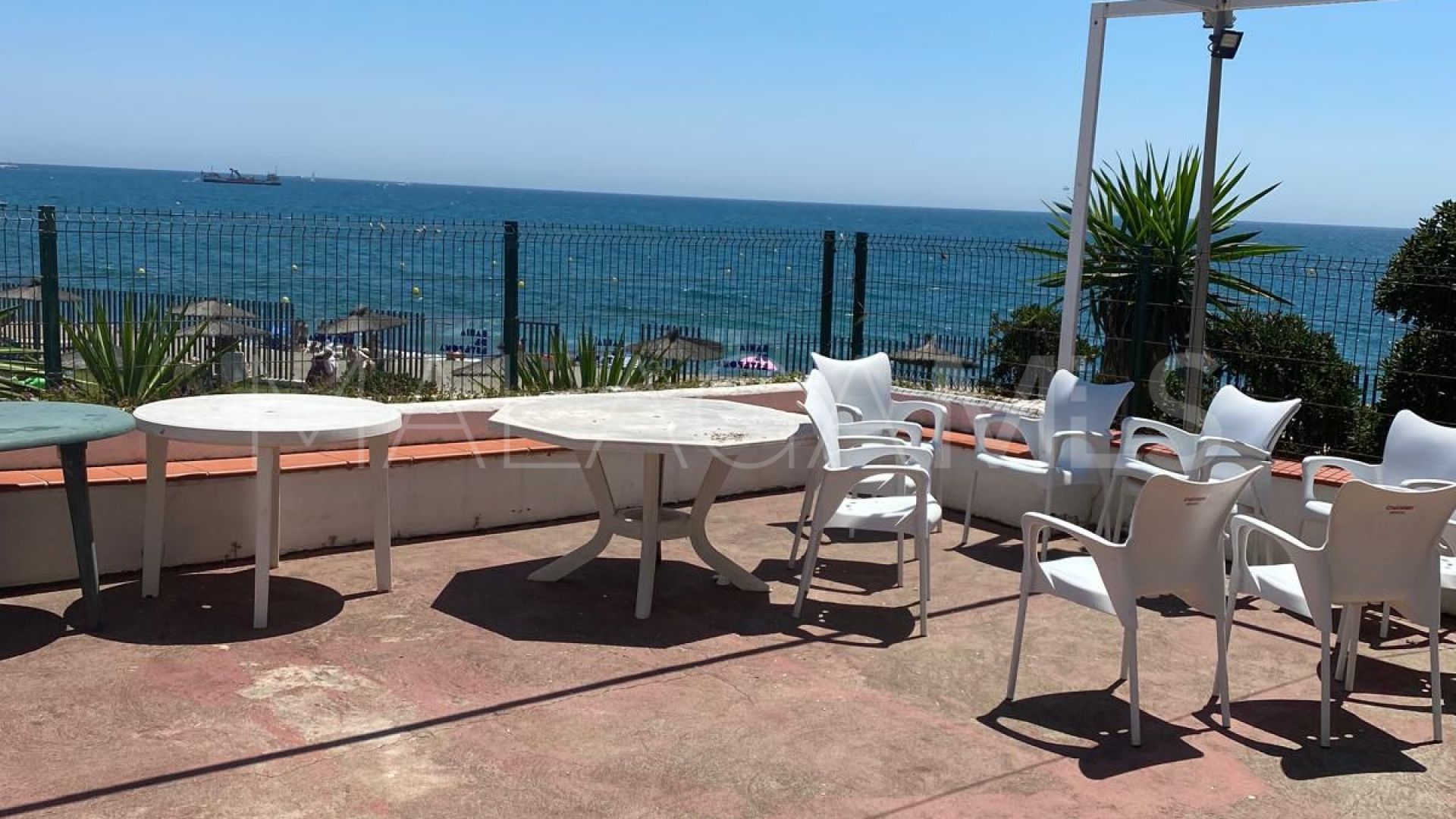 For sale Estepona apartment with 2 bedrooms