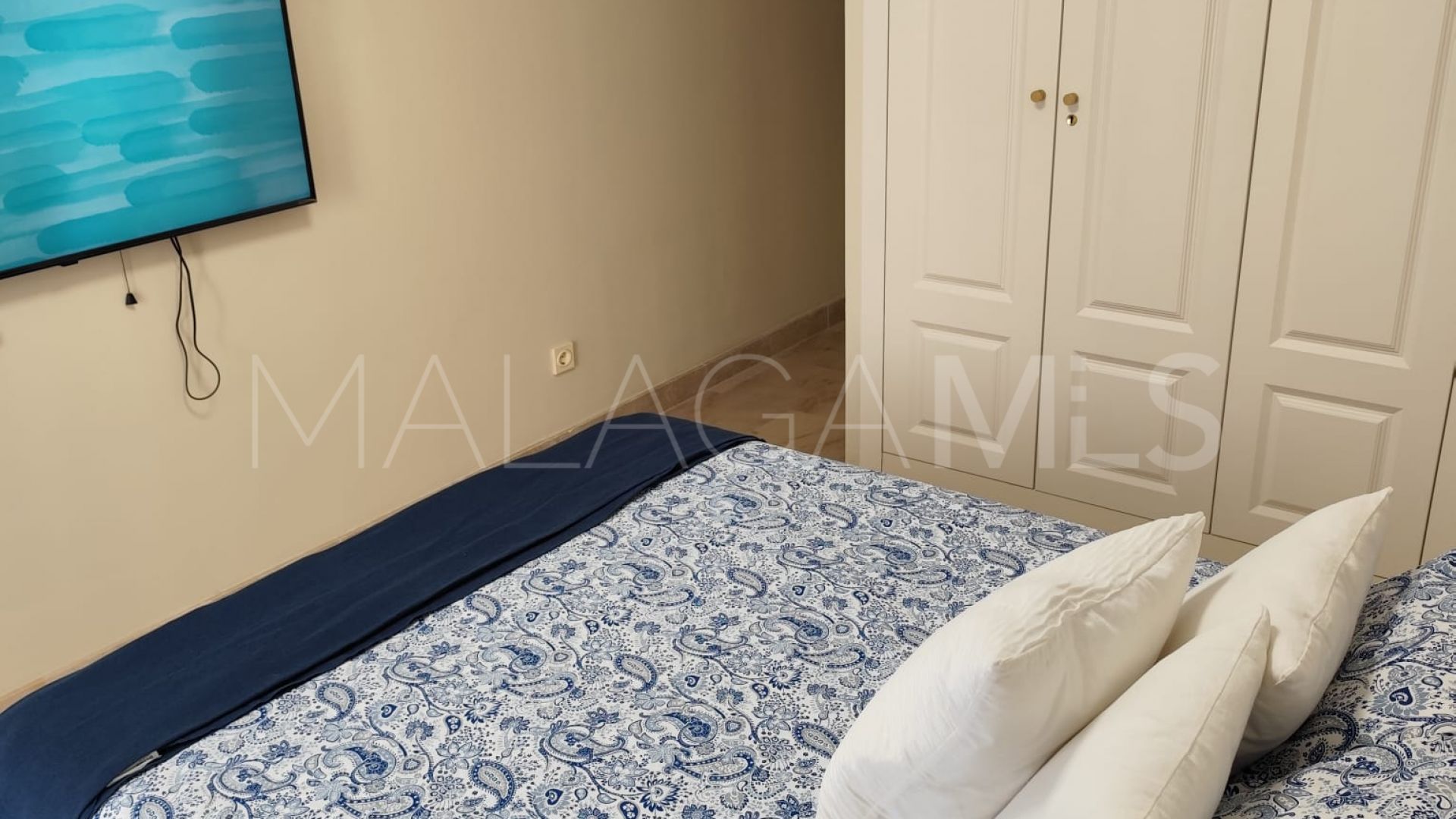 Buy Sabinillas apartment