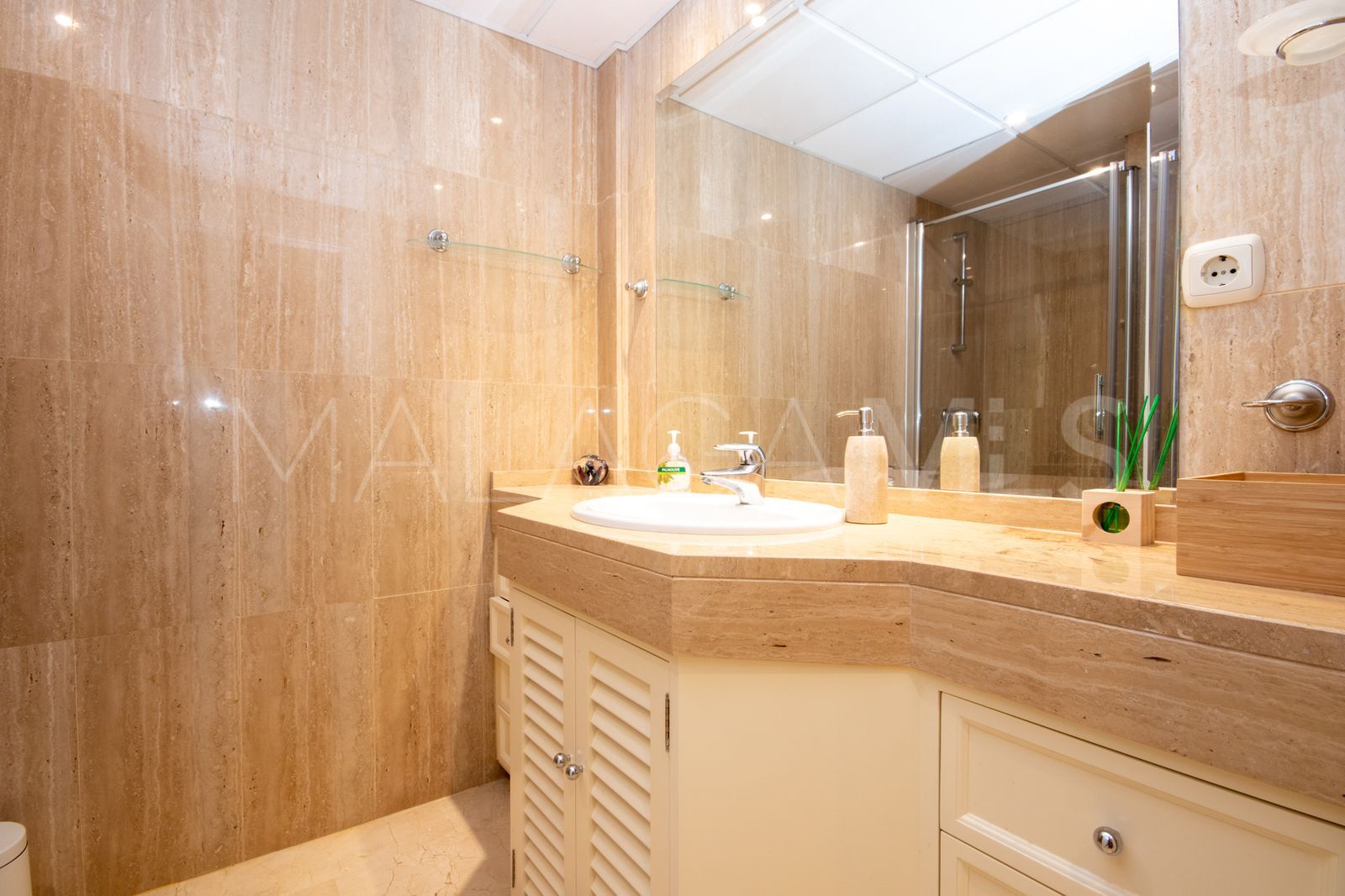 Erdgeschosswohnung for sale in Elviria