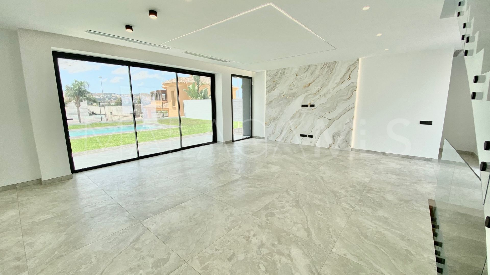 Villa for sale in Mijas