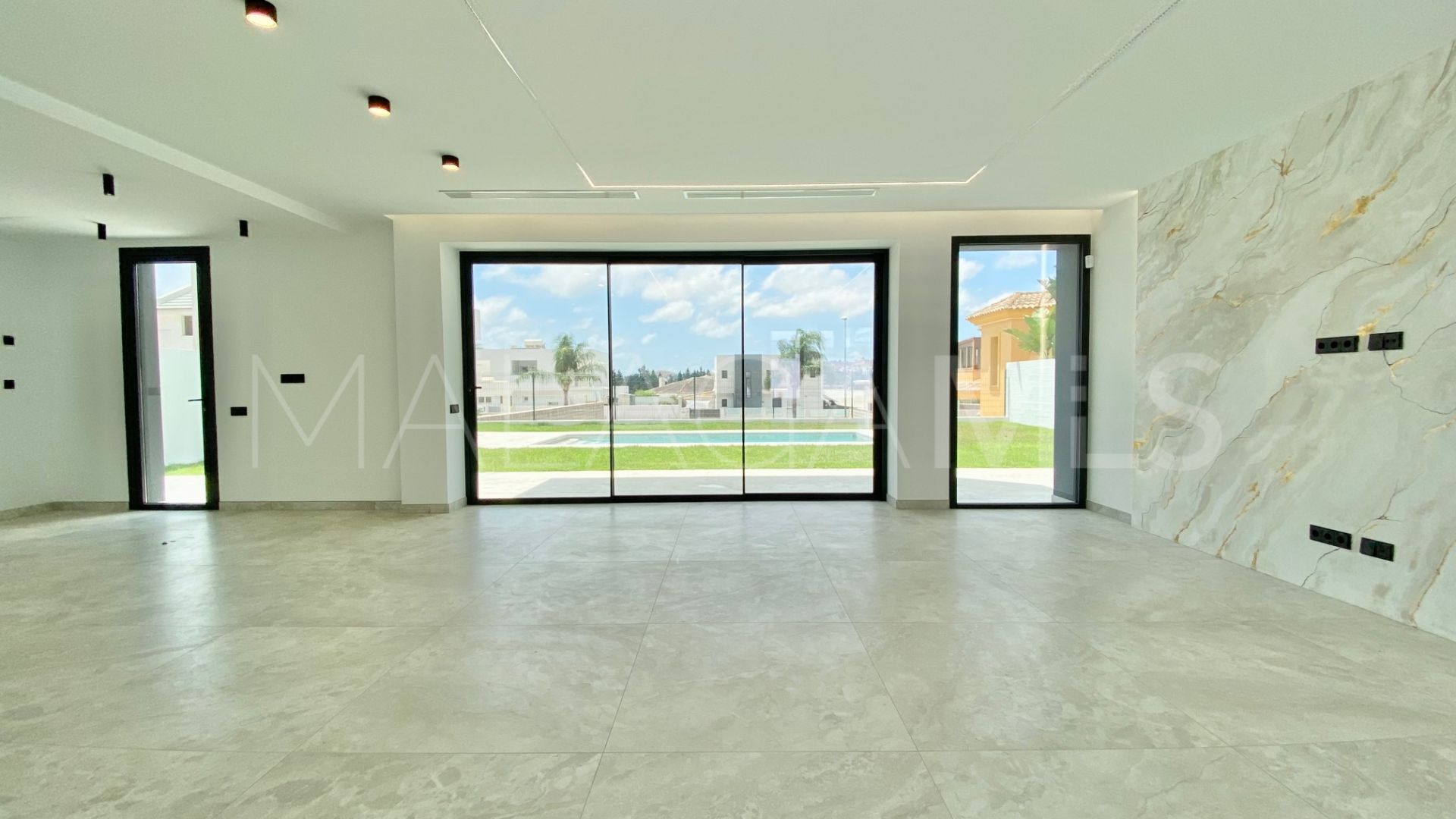 Villa for sale in Mijas