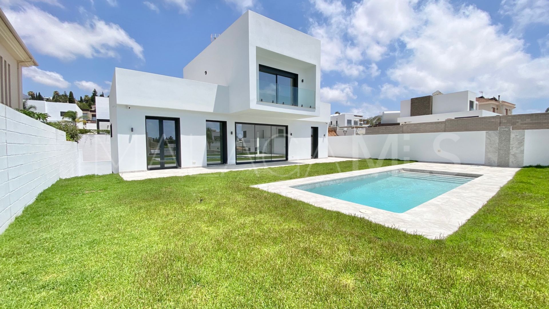 Villa for sale in Mijas