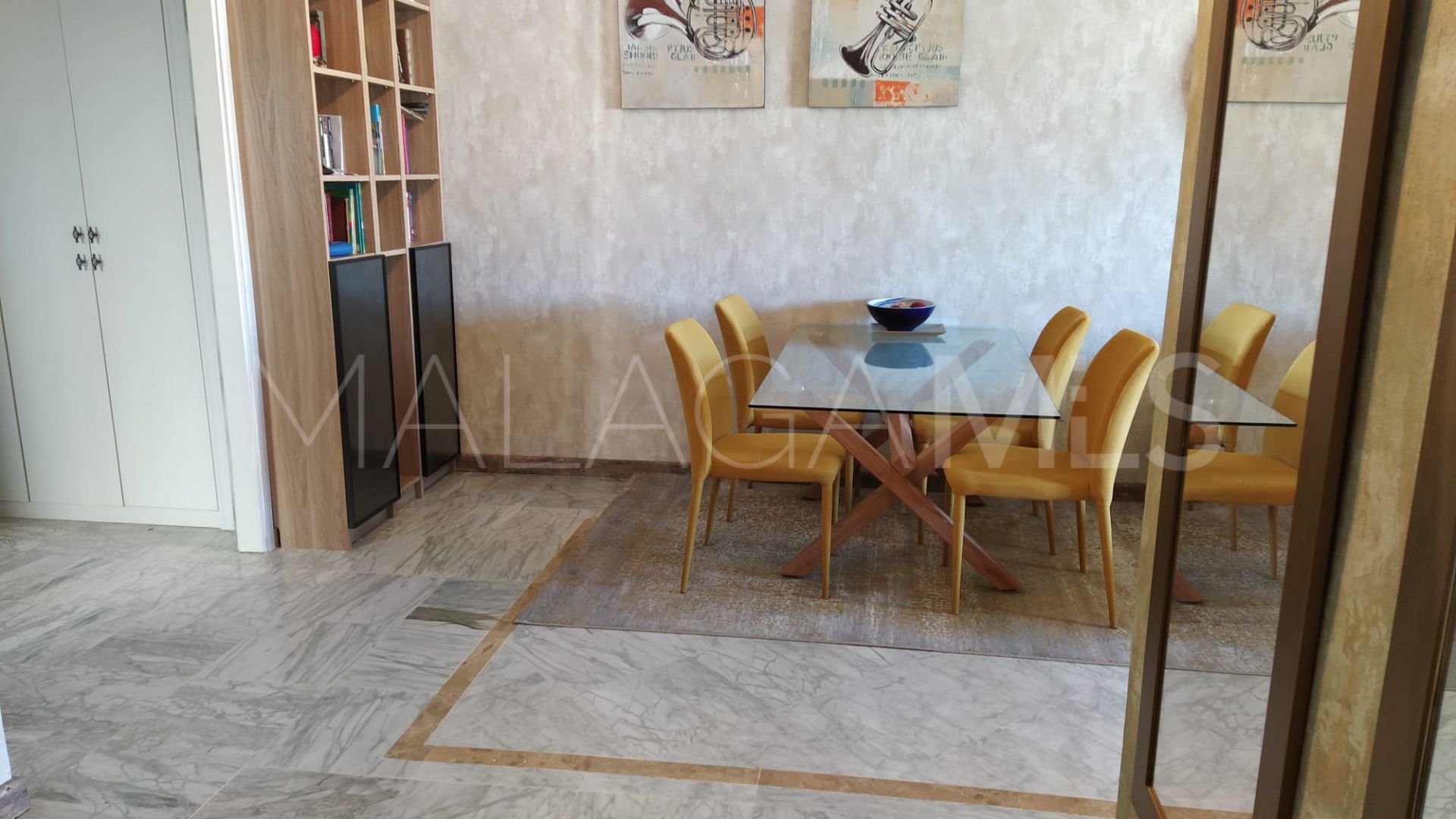 Penthouse with 2 bedrooms for sale in Nueva Andalucia