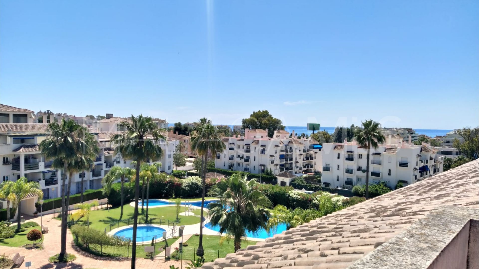 Penthouse with 2 bedrooms for sale in Nueva Andalucia