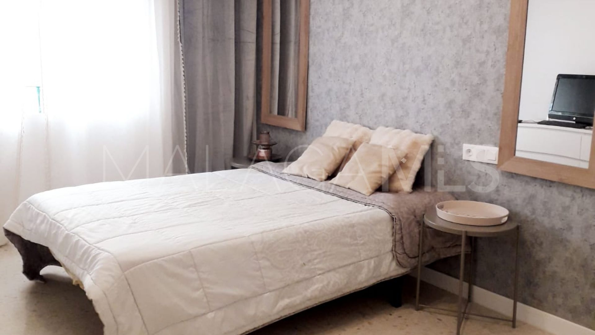 Penthouse with 2 bedrooms for sale in Nueva Andalucia