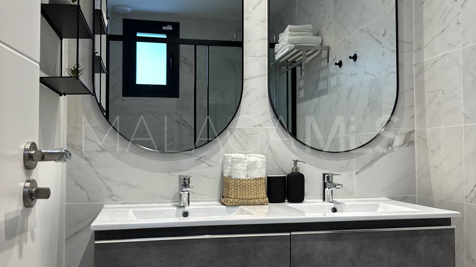 Wohnung for sale in Estepona Puerto