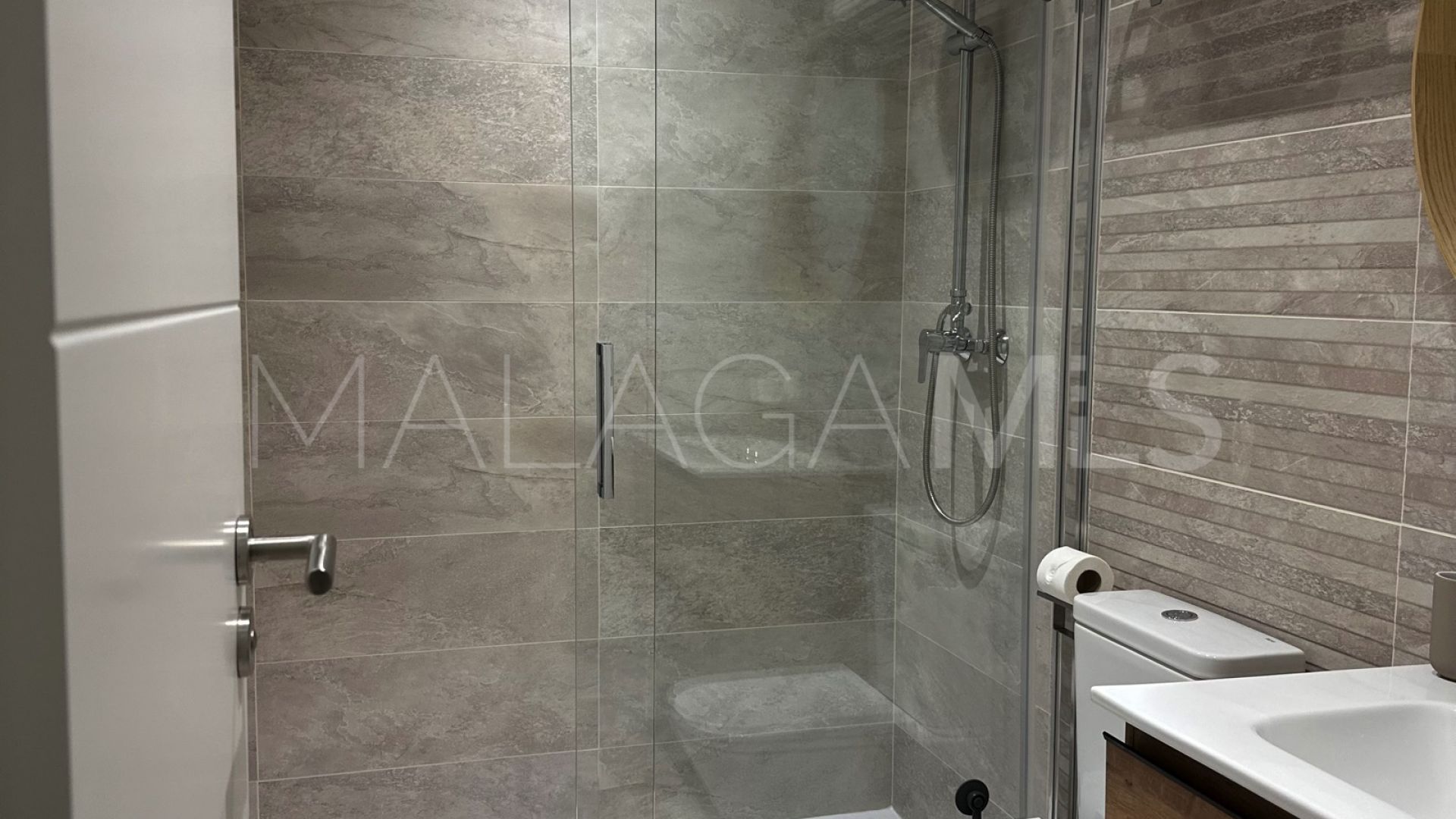 Wohnung for sale in Estepona Puerto