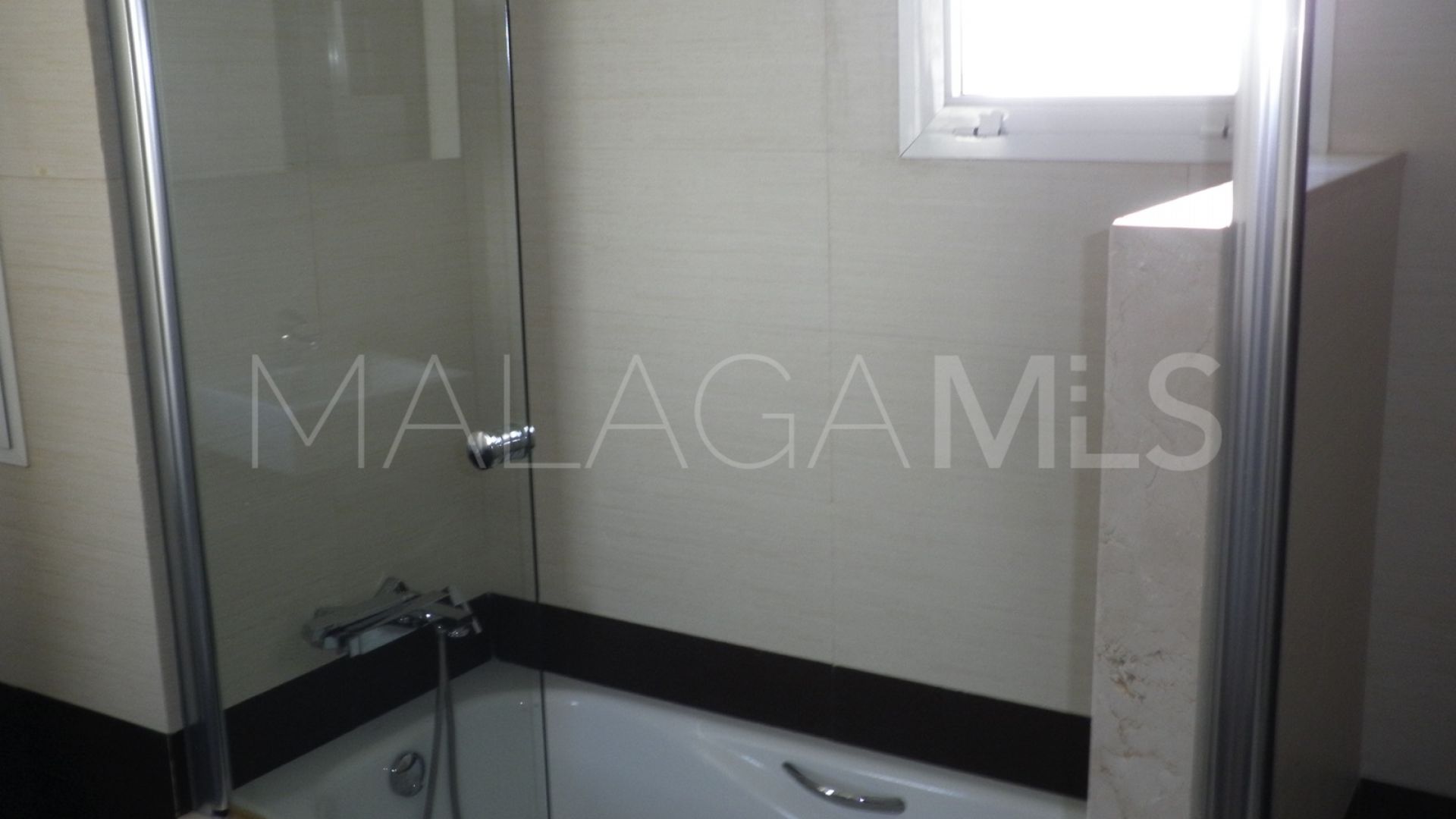 Radhus for sale in Estepona