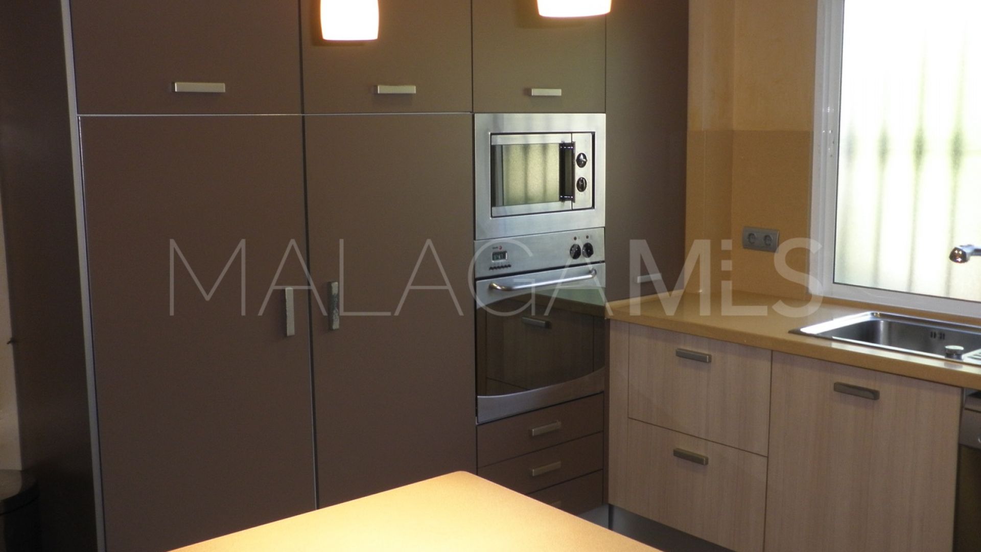 Radhus for sale in Estepona