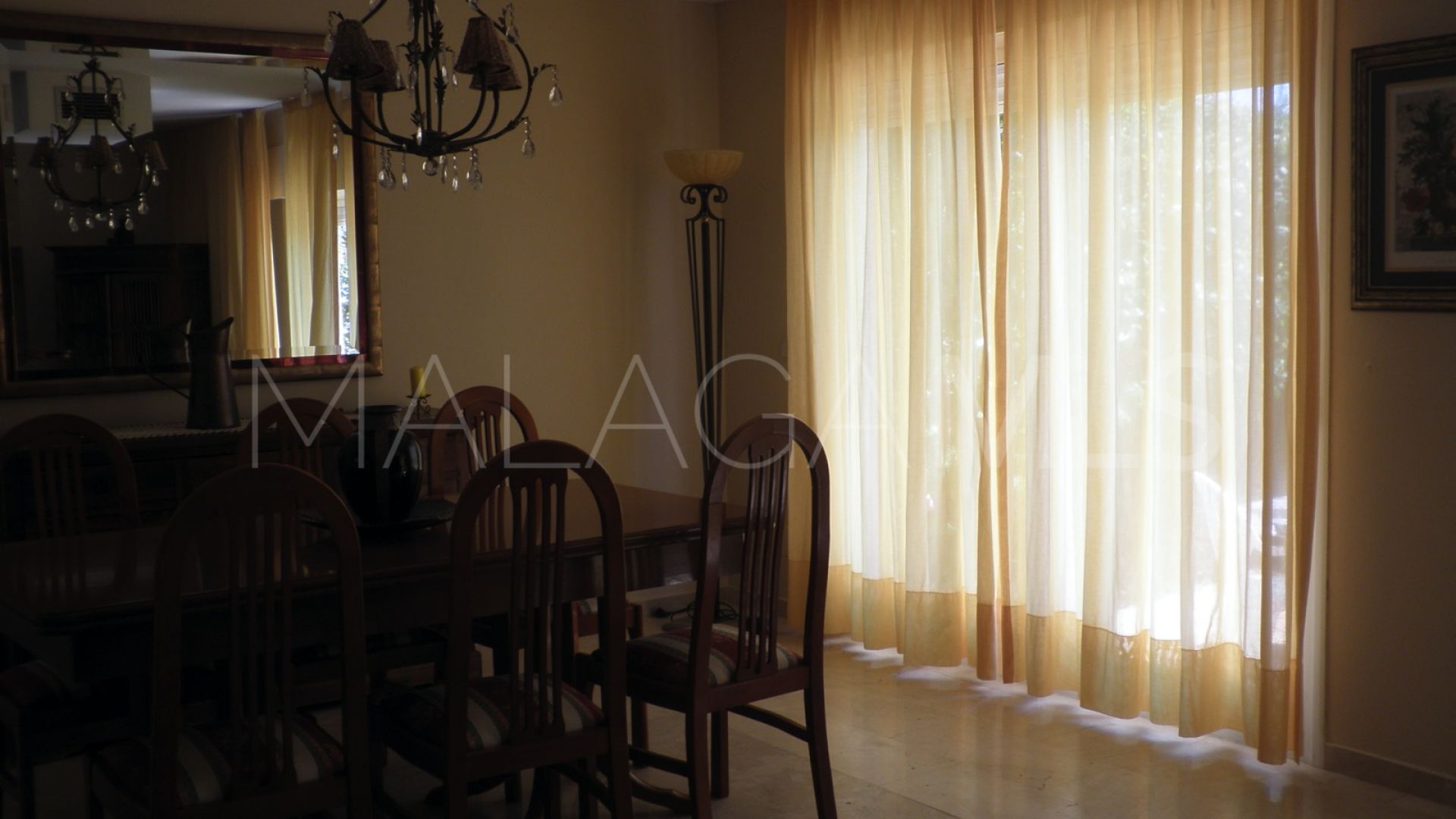 Radhus for sale in Estepona