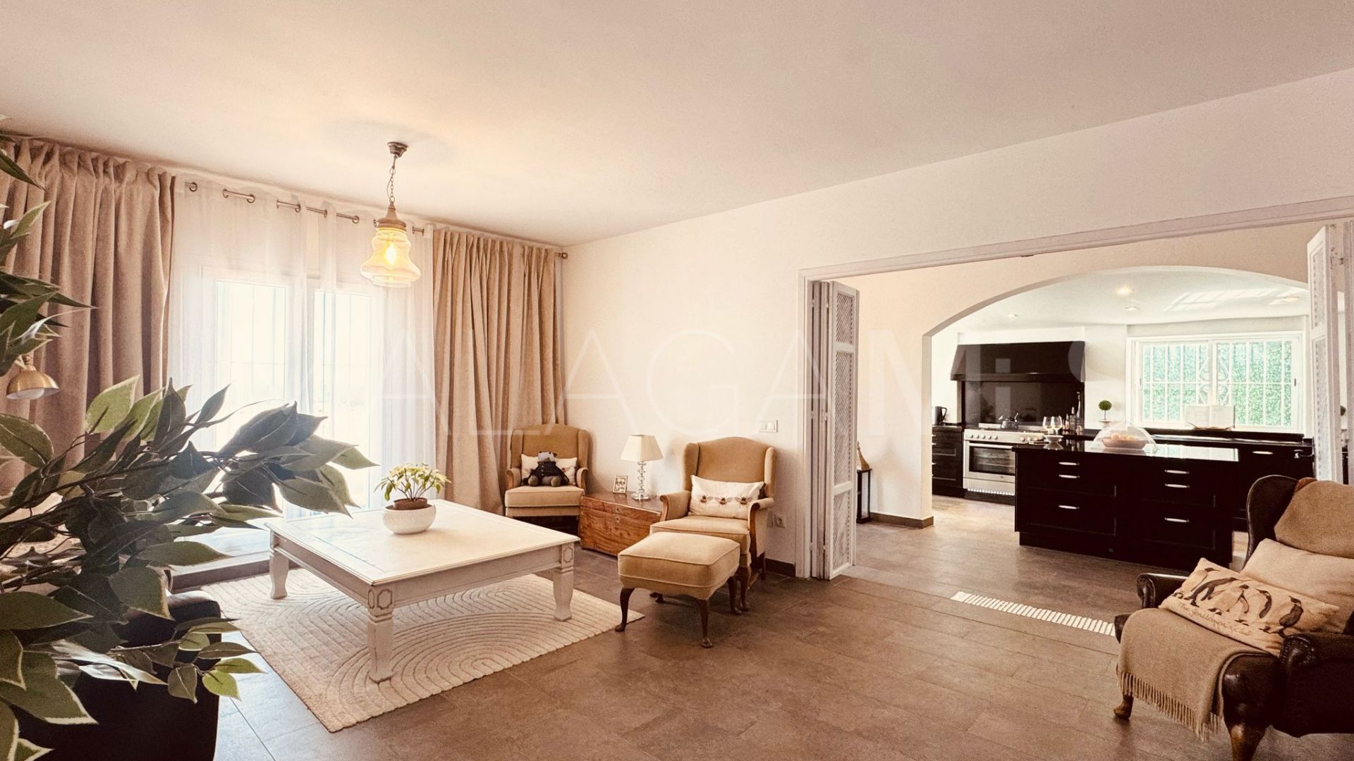 Casa with 4 bedrooms a la venta in Castillo de la Duquesa