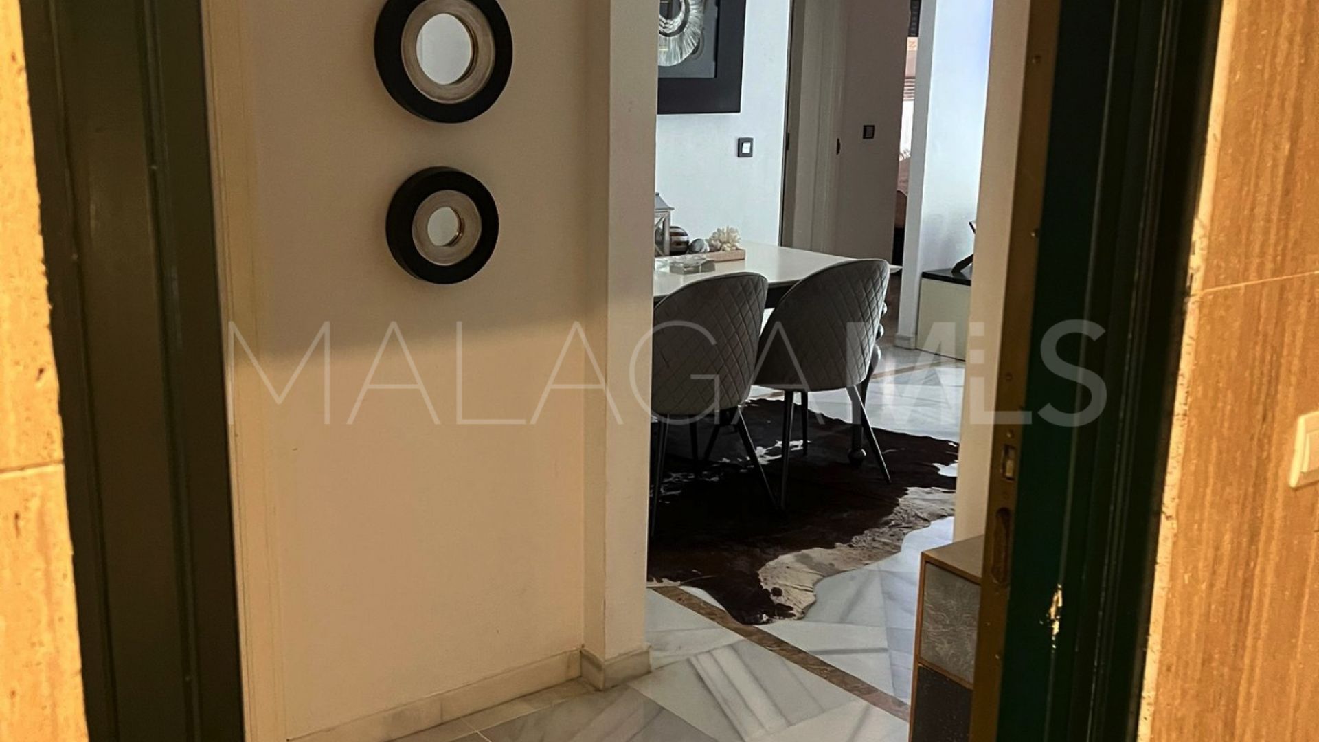 For sale ground floor apartment in Nueva Andalucia