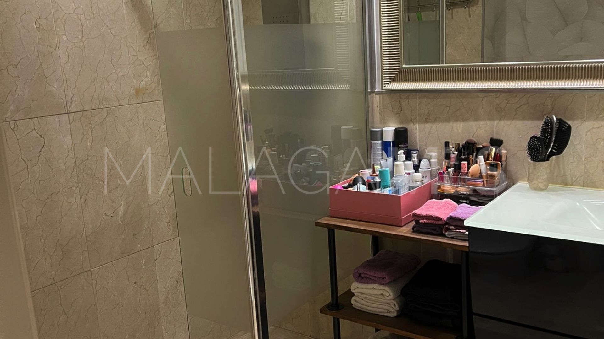 For sale ground floor apartment in Nueva Andalucia