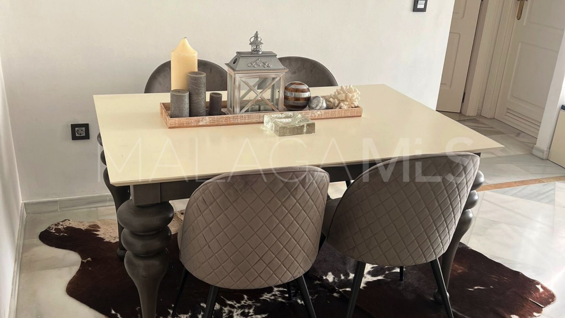 For sale ground floor apartment in Nueva Andalucia