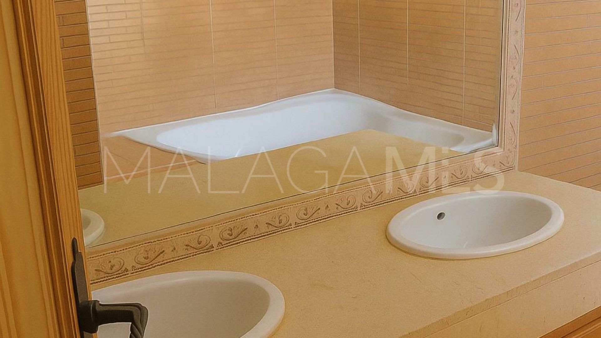 For sale 3 bedrooms town house in Bel Air