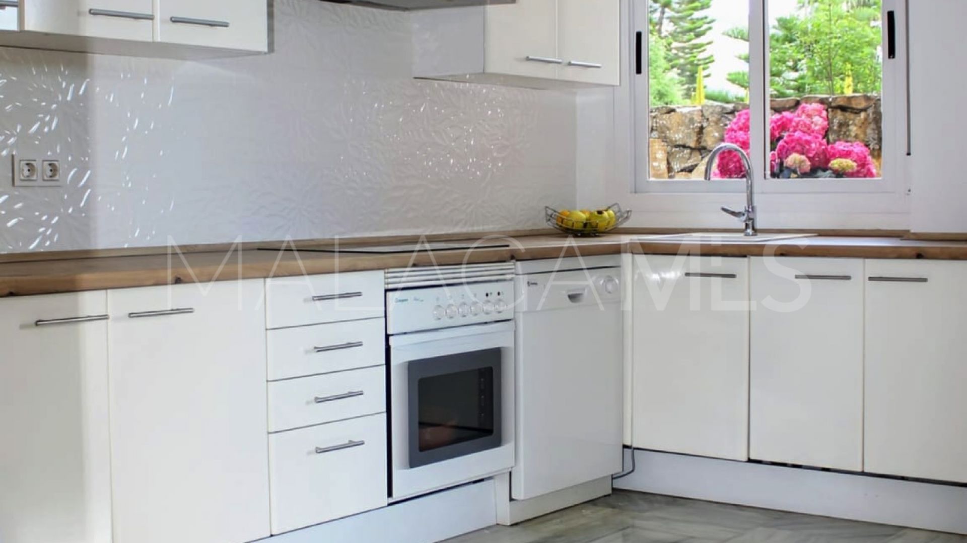 Villa for sale in Parque Botanico