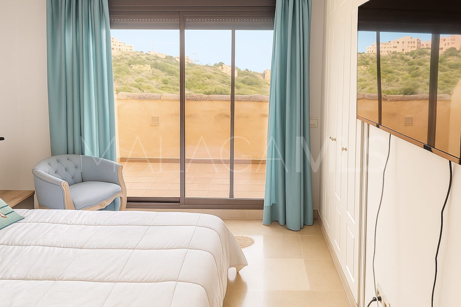 Takvåning for sale in Duquesa Village