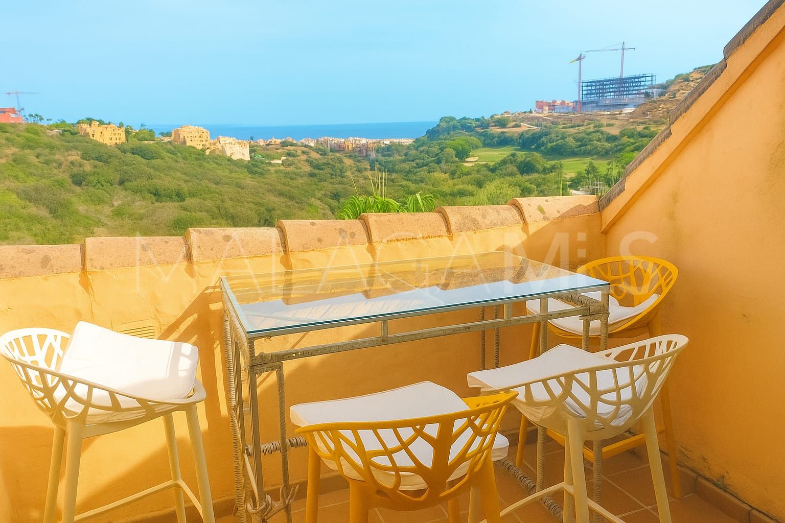 Takvåning for sale in Duquesa Village