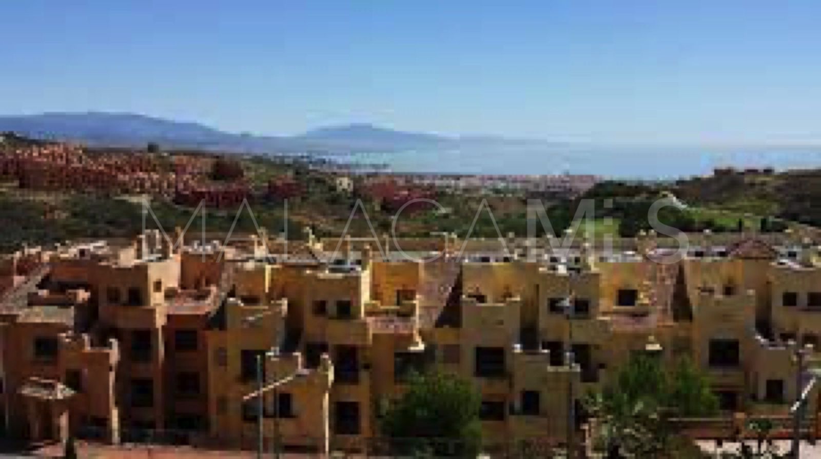 Takvåning for sale in Duquesa Village