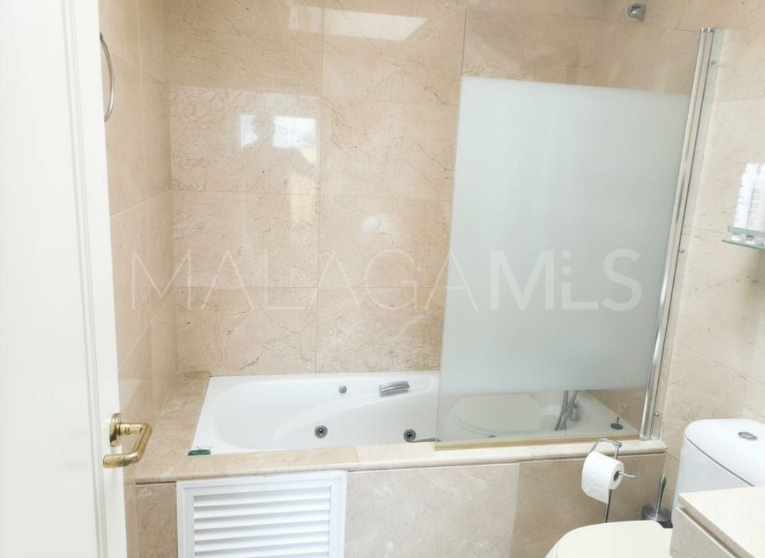 Takvåning for sale in Duquesa Village