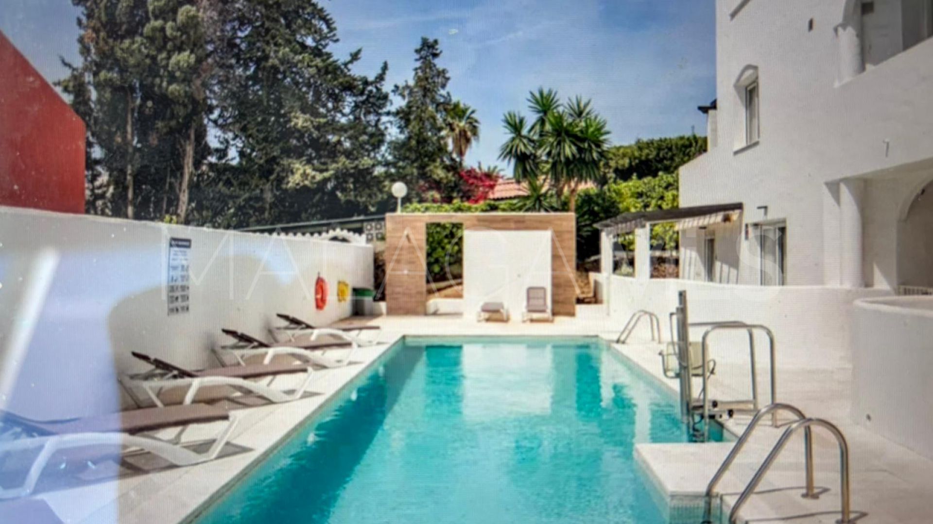 Duplex penthouse with 2 bedrooms for sale in Nueva Andalucia