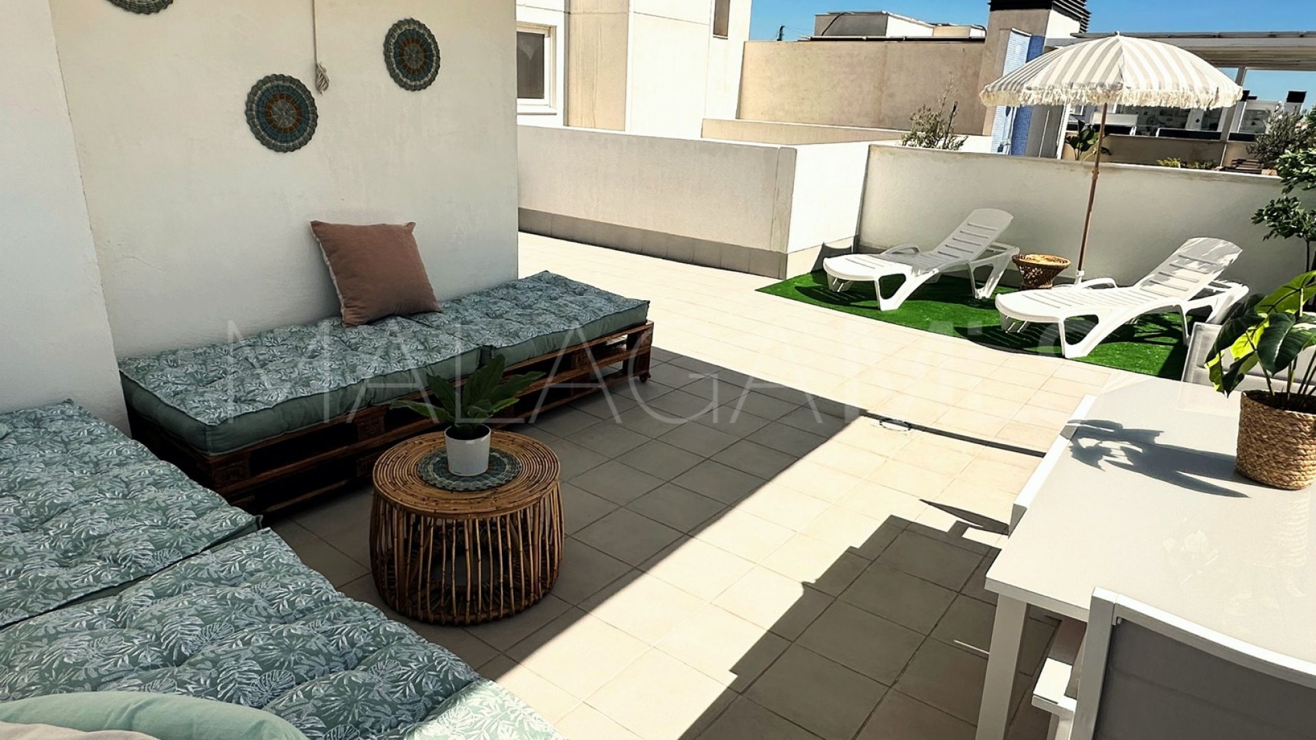 Atico duplex a la venta in Estepona Centro with 3 bedrooms