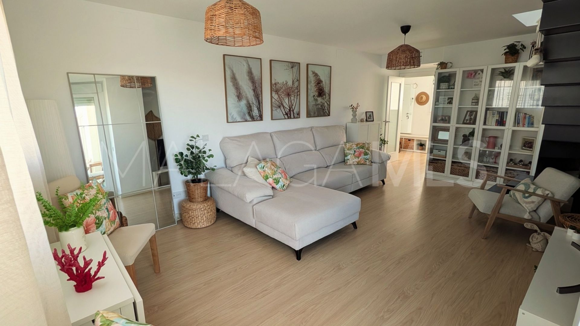 Atico duplex a la venta in Estepona Centro with 3 bedrooms