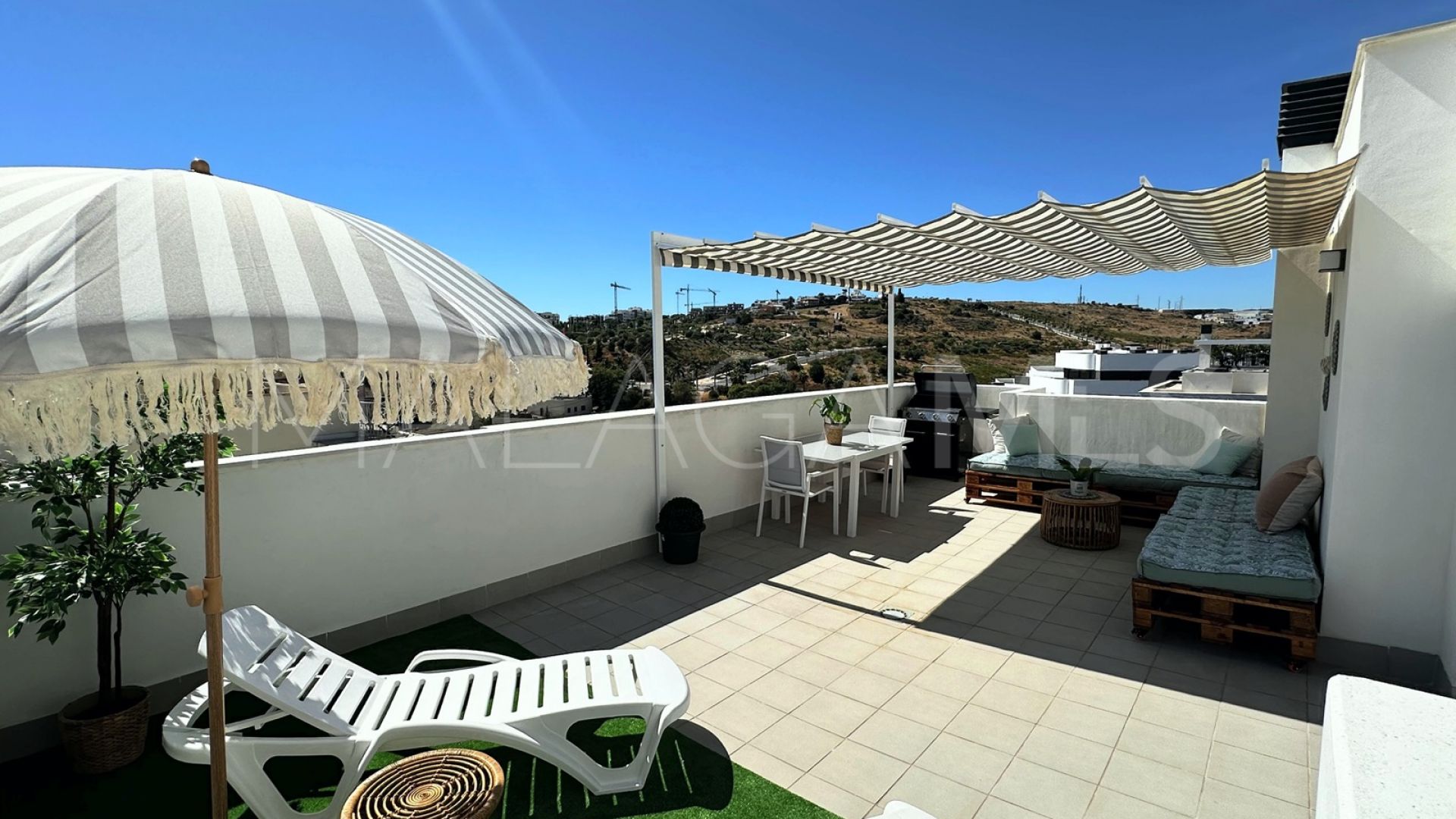 Atico duplex a la venta in Estepona Centro with 3 bedrooms