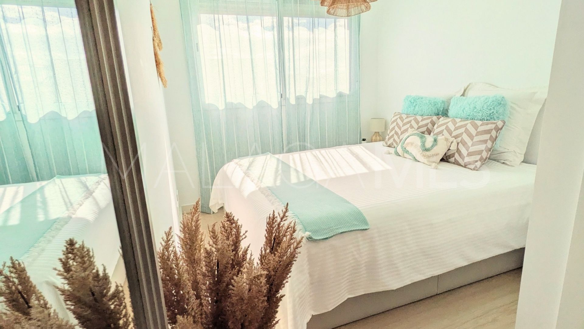 Atico duplex a la venta in Estepona Centro with 3 bedrooms