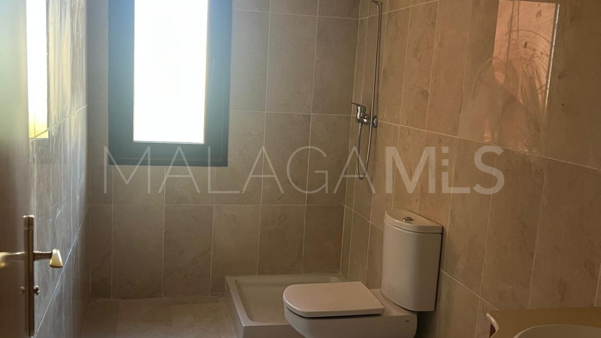 Se vende apartamento in Estepona Puerto