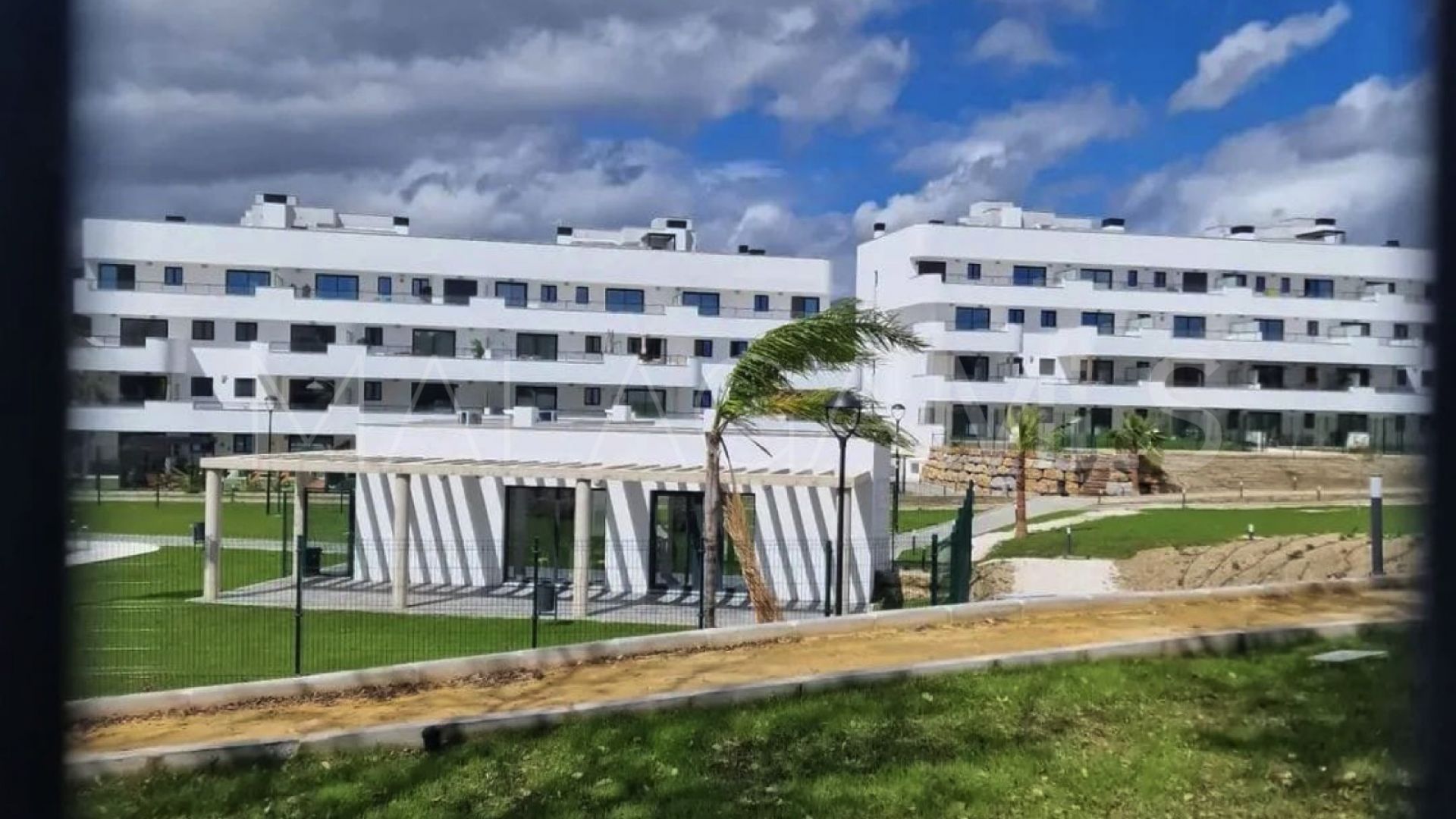 Buy duplex planta baja in Las Joyas with 2 bedrooms