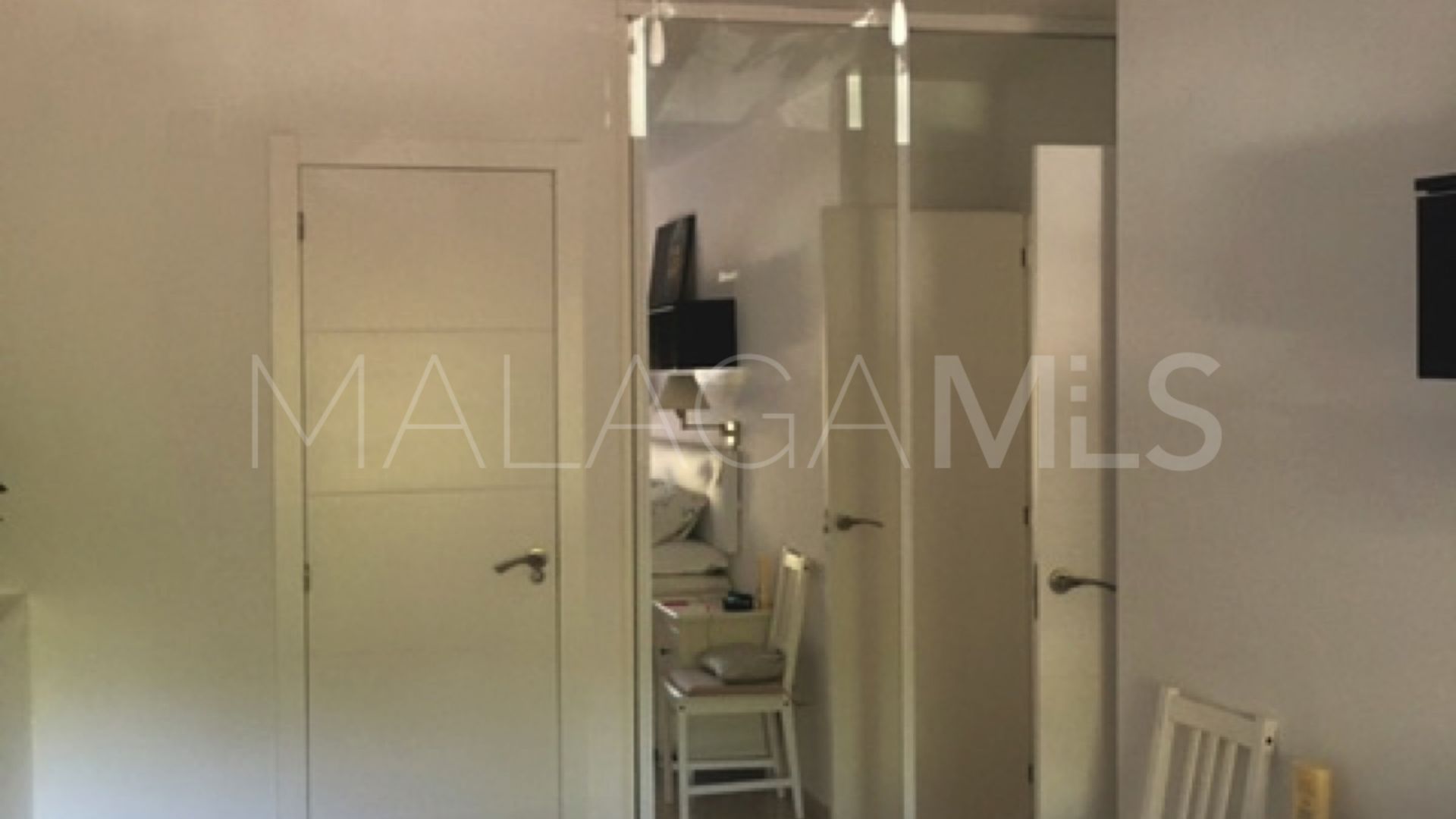 For sale Estepona Puerto apartment with 3 bedrooms