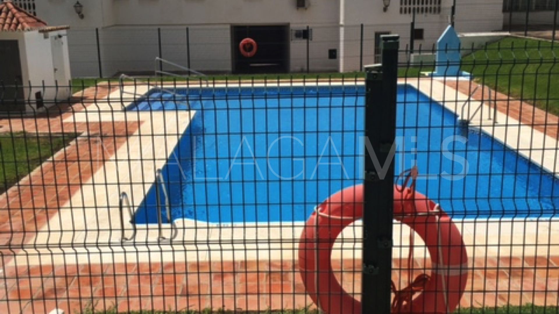 For sale Estepona Puerto apartment with 3 bedrooms