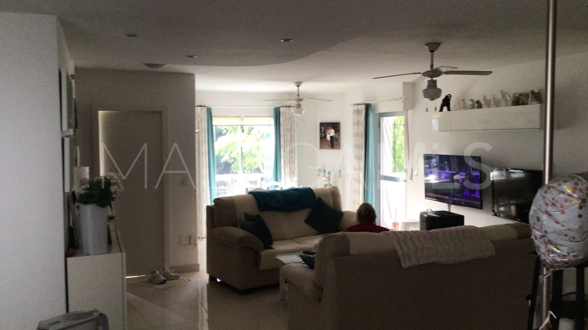 For sale Estepona Puerto apartment with 3 bedrooms