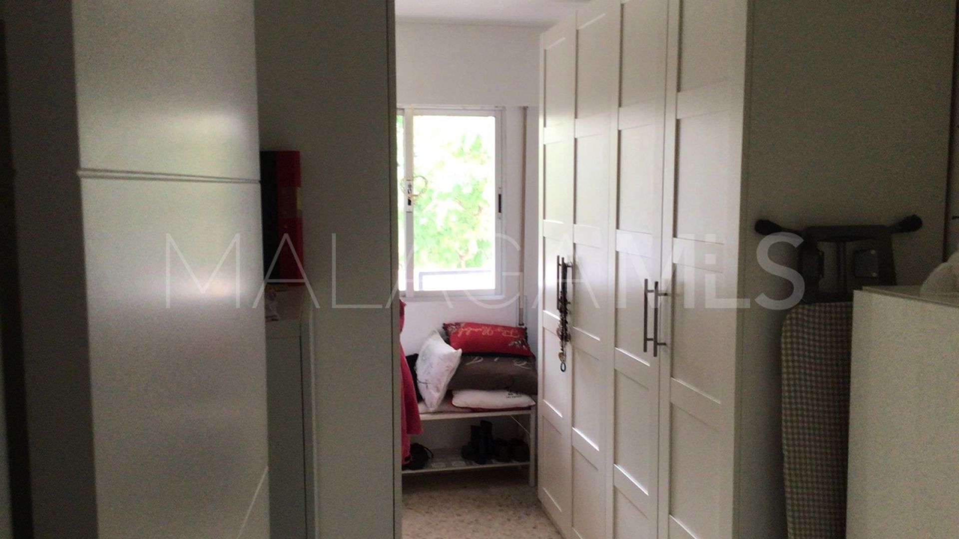 For sale Estepona Puerto apartment with 3 bedrooms