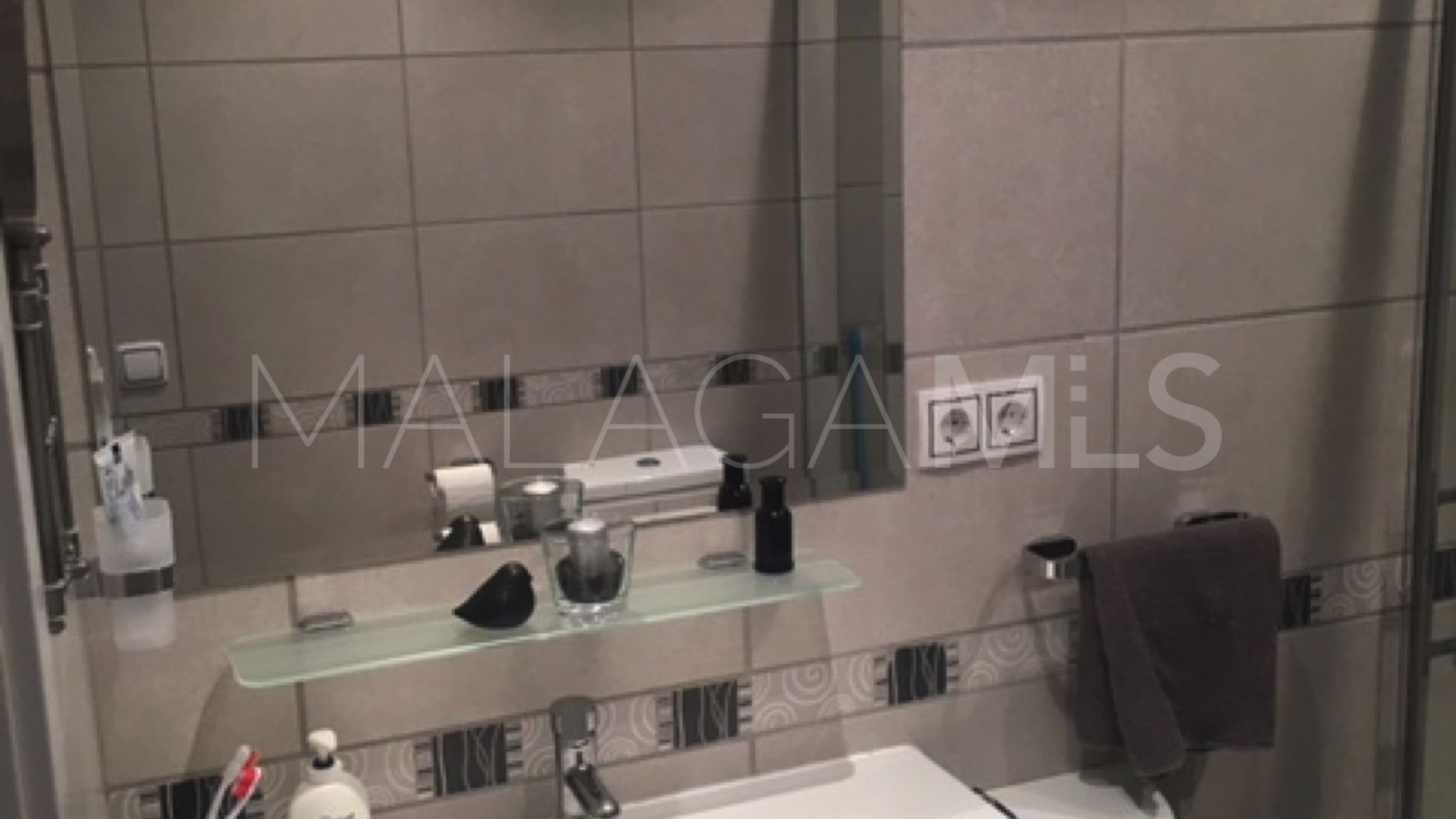 For sale Estepona Puerto apartment with 3 bedrooms