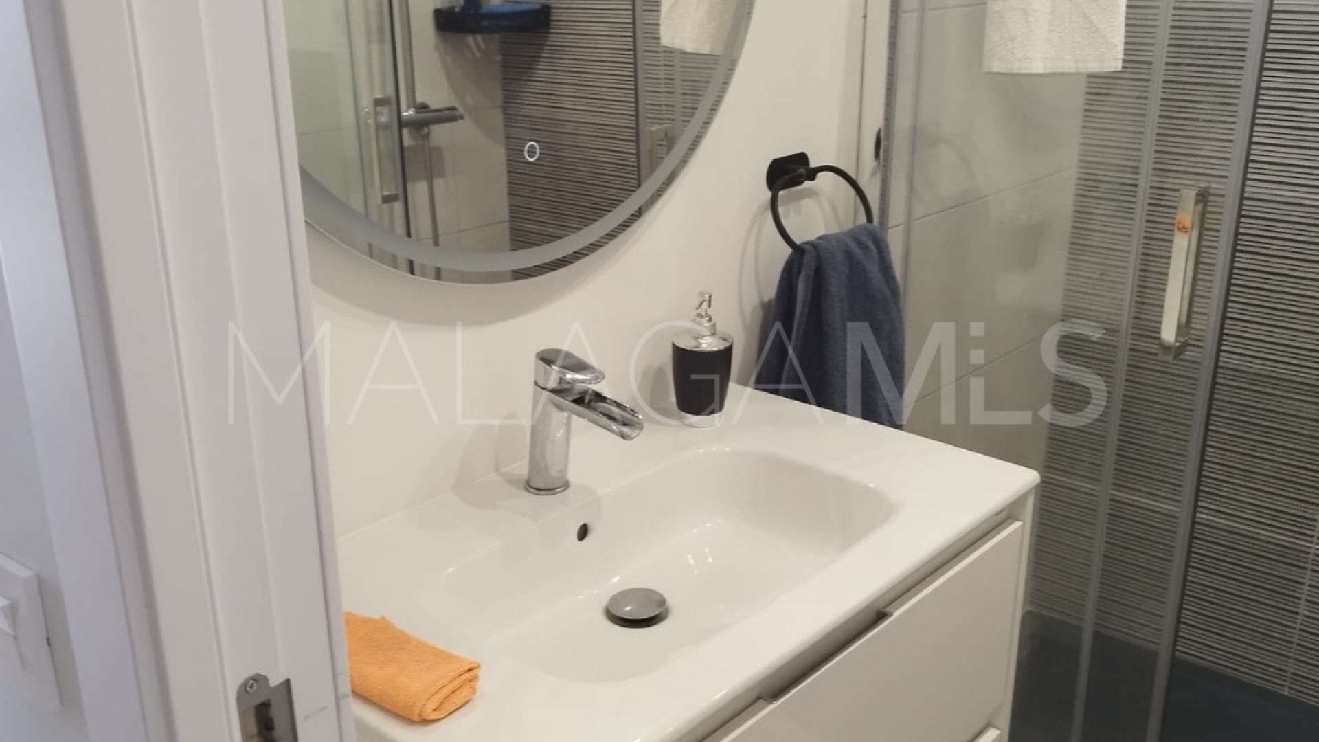 Parhus for sale in Guadalmansa Playa