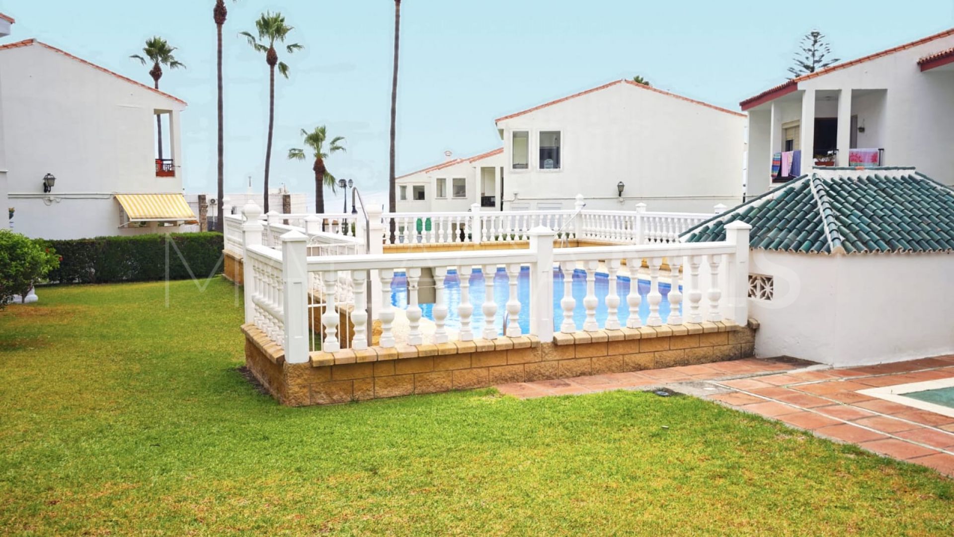 Pareado for sale in Alcorrín