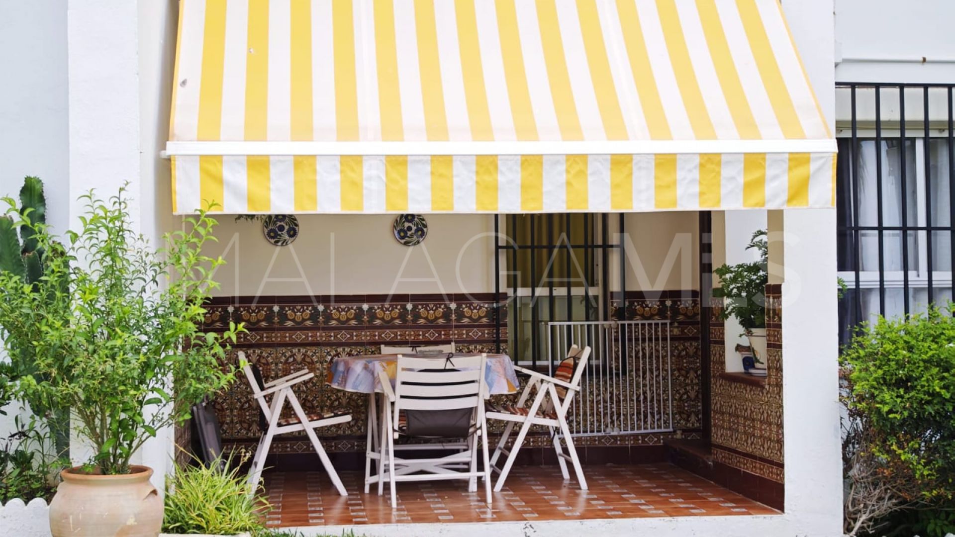 Pareado for sale in Alcorrín