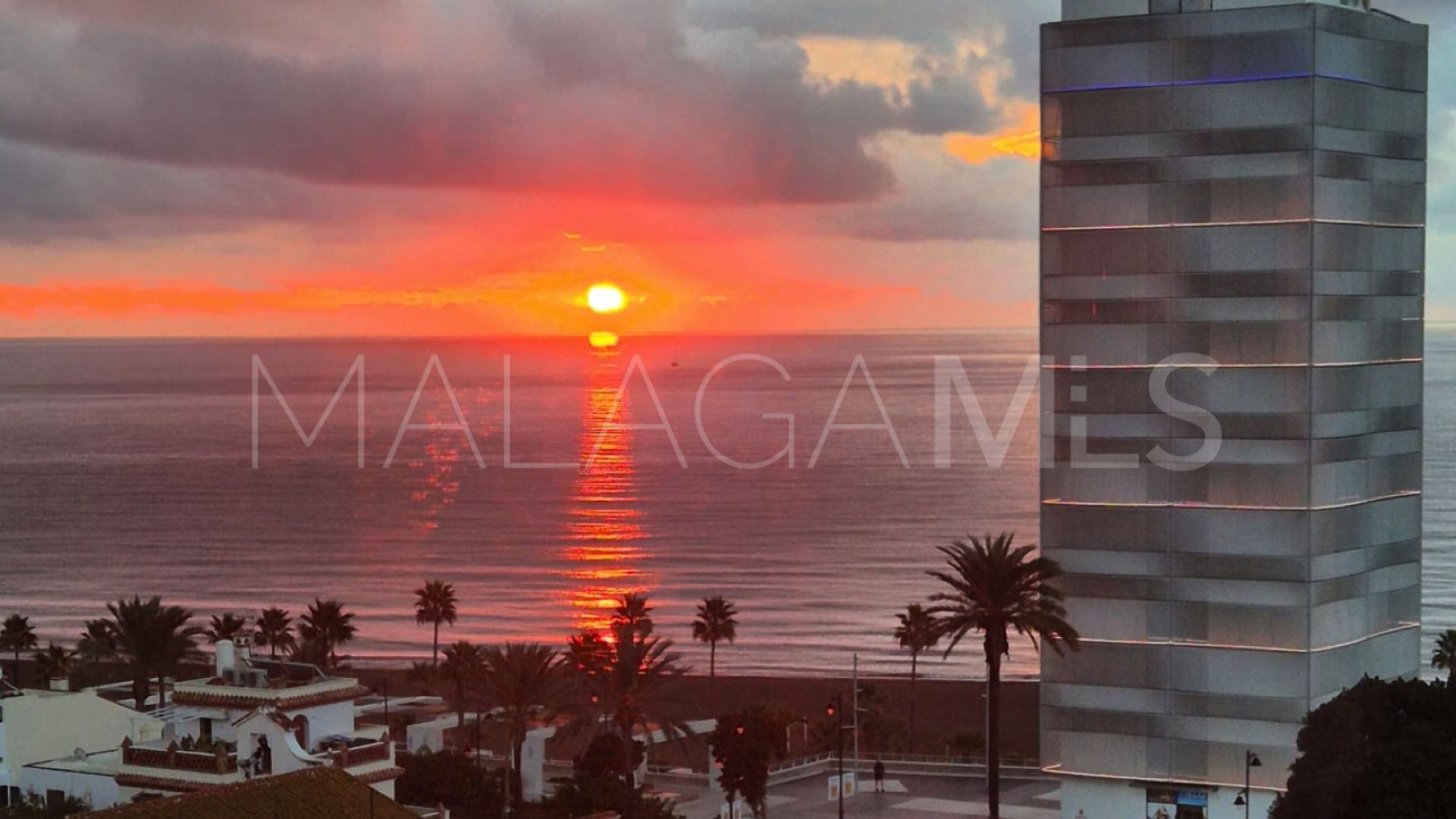 Takvåning for sale in Estepona Puerto