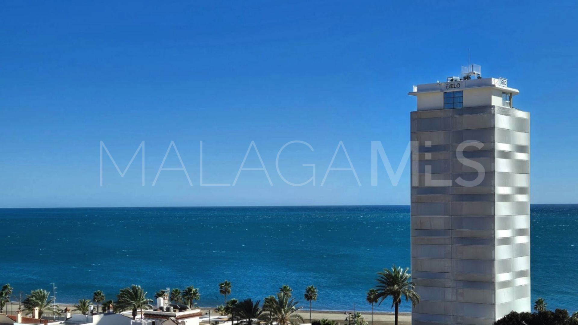 Takvåning for sale in Estepona Puerto