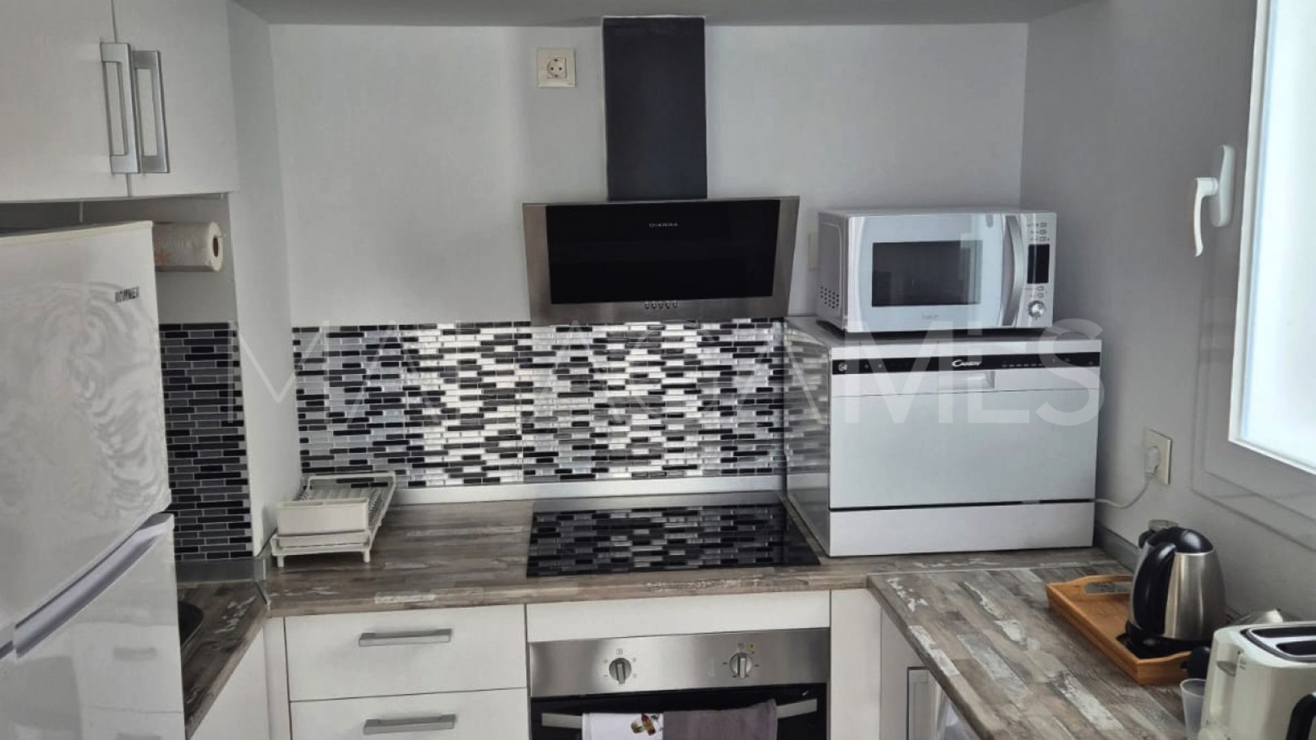 Takvåning for sale in Estepona Puerto