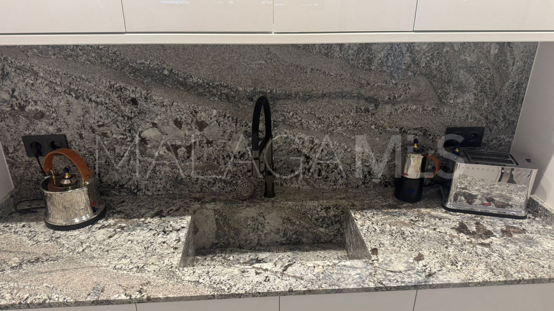 La Heredia, apartamento a la venta de 2 bedrooms