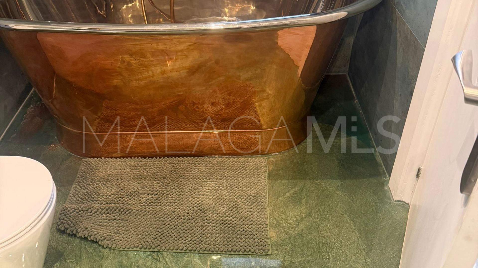 La Heredia, apartamento a la venta de 2 bedrooms