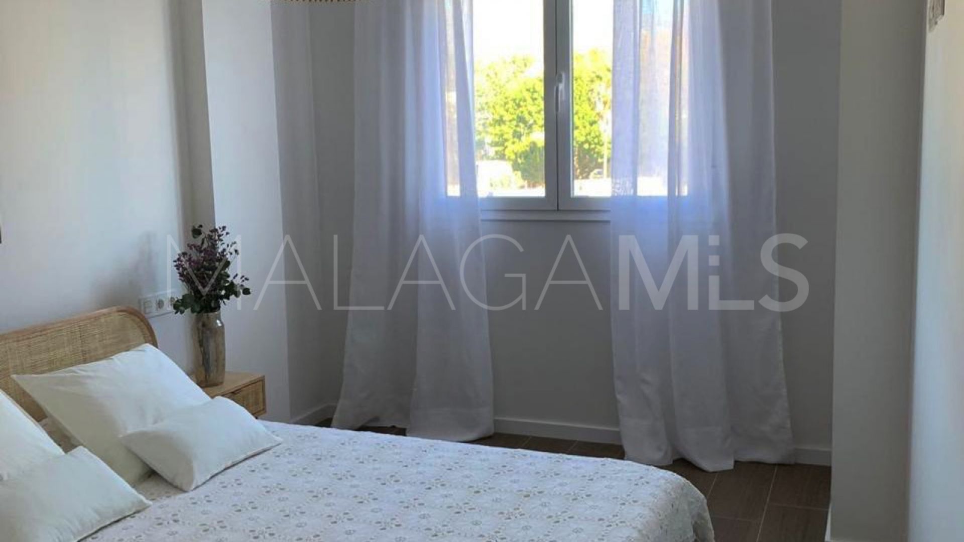 Lägenhet for sale in Nueva Andalucia