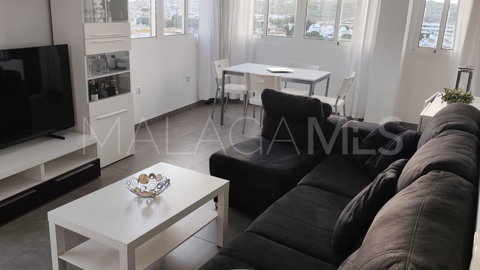 For sale penthouse in Avda de Andalucia - Sierra de Estepona with 2 bedrooms