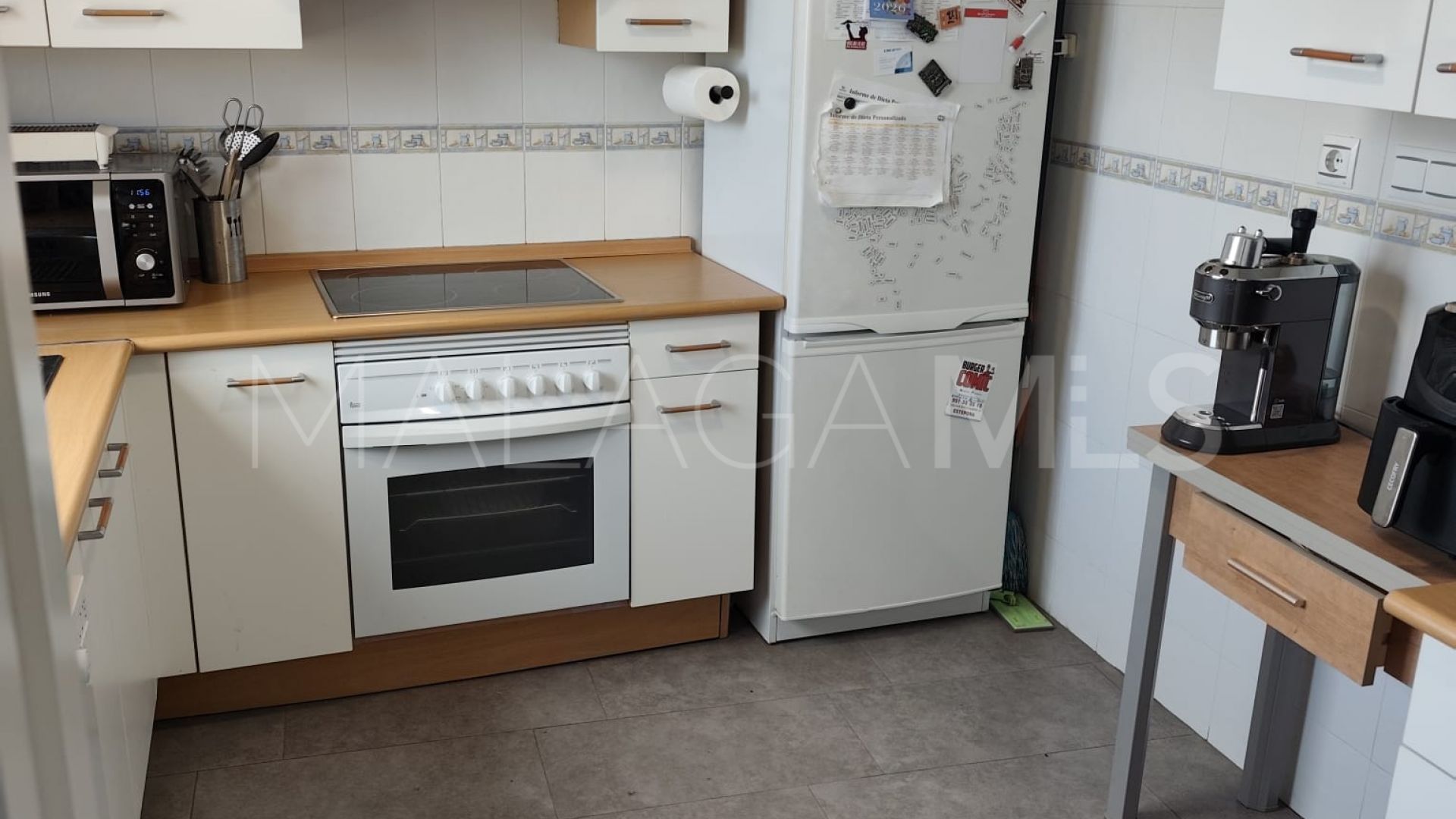 For sale penthouse in Avda de Andalucia - Sierra de Estepona with 2 bedrooms